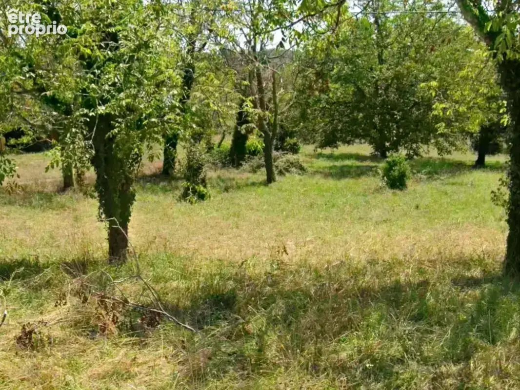 Terrain constructible de 1700 m2 - plat et sans vis à vis ! - photo 2