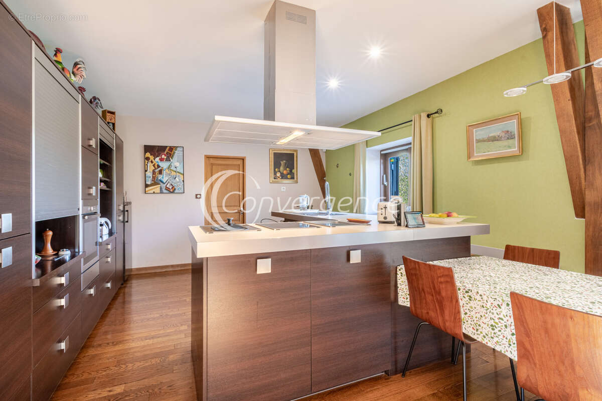 Maison à SAINT-GERMAIN-LES-BELLES