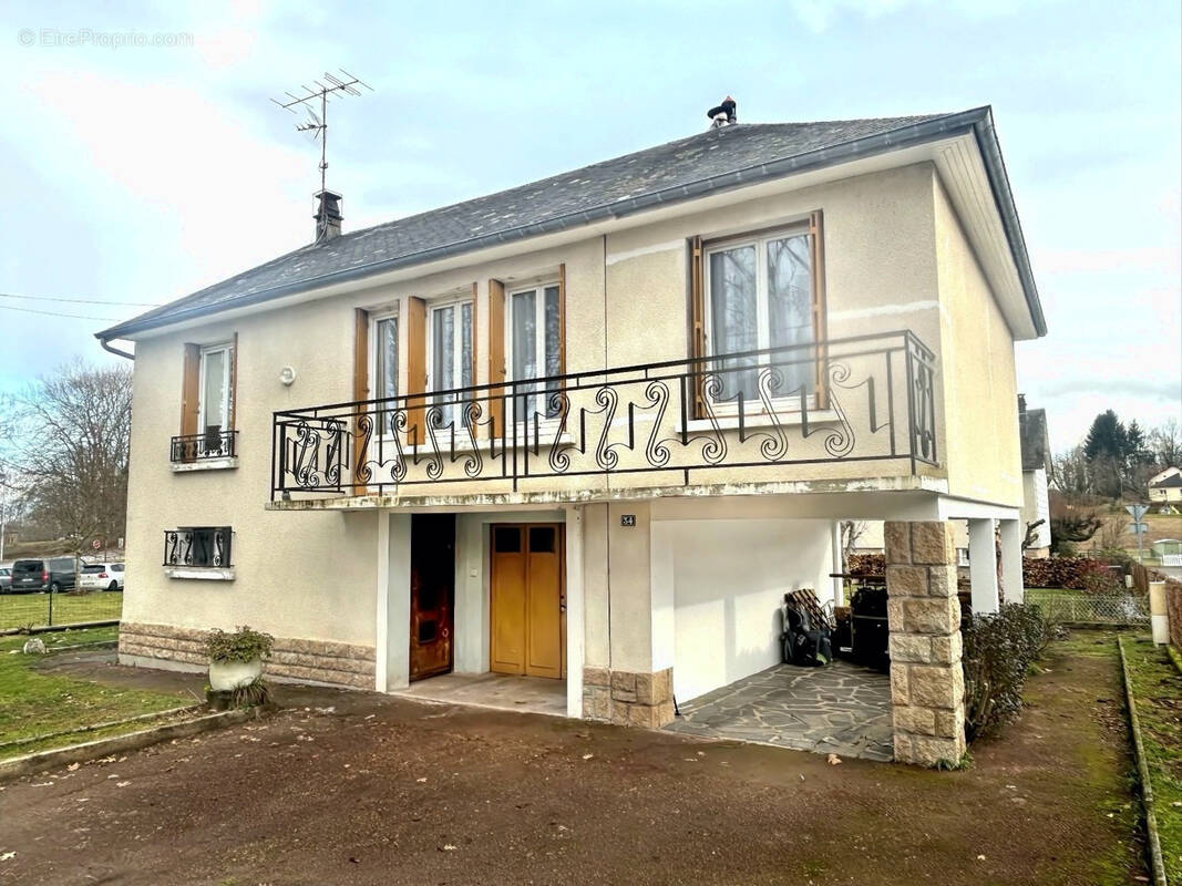 Maison à EGLETONS