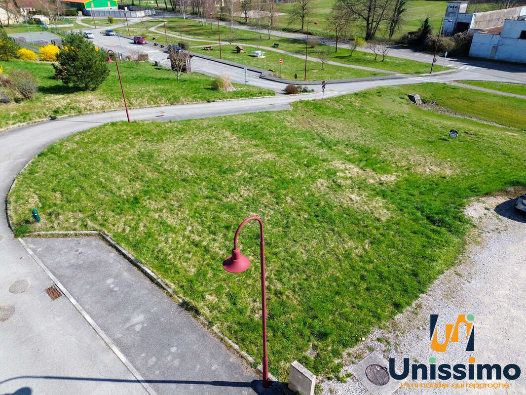 Terrain à SAINT-MAURICE-COLOMBIER