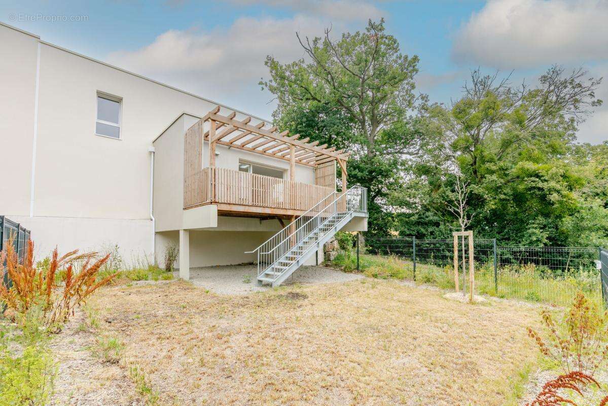Maison avec jardin et garage - photo 8