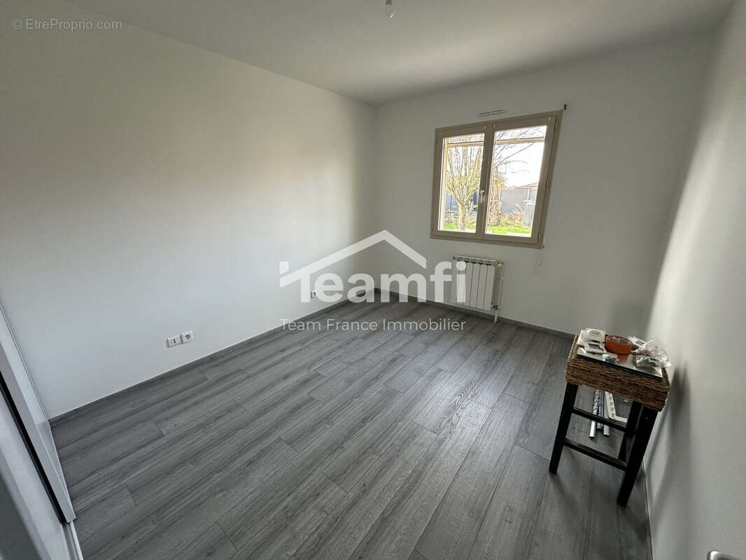 Maison à PUY-GUILLAUME