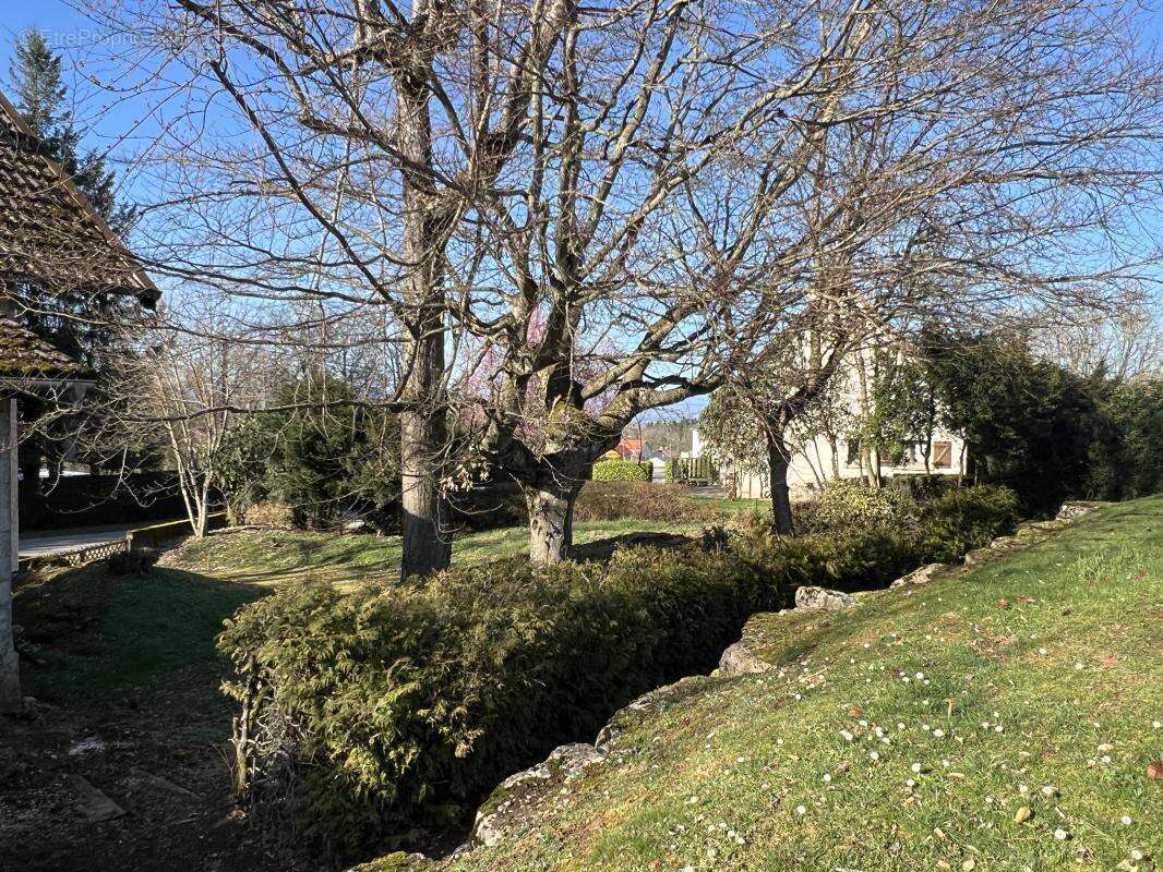 Maison à MONTBOUTON