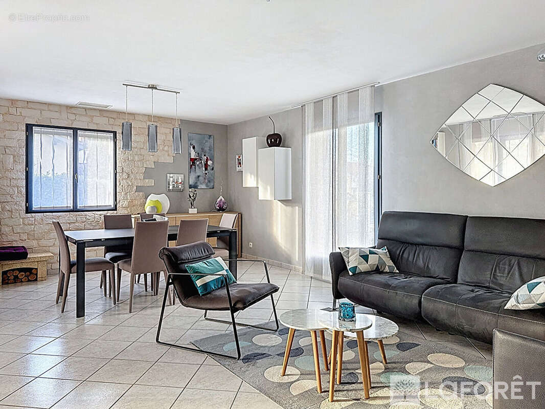 Maison à L&#039;ISLE-D&#039;ABEAU