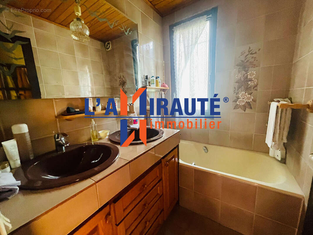 Maison à SARTROUVILLE