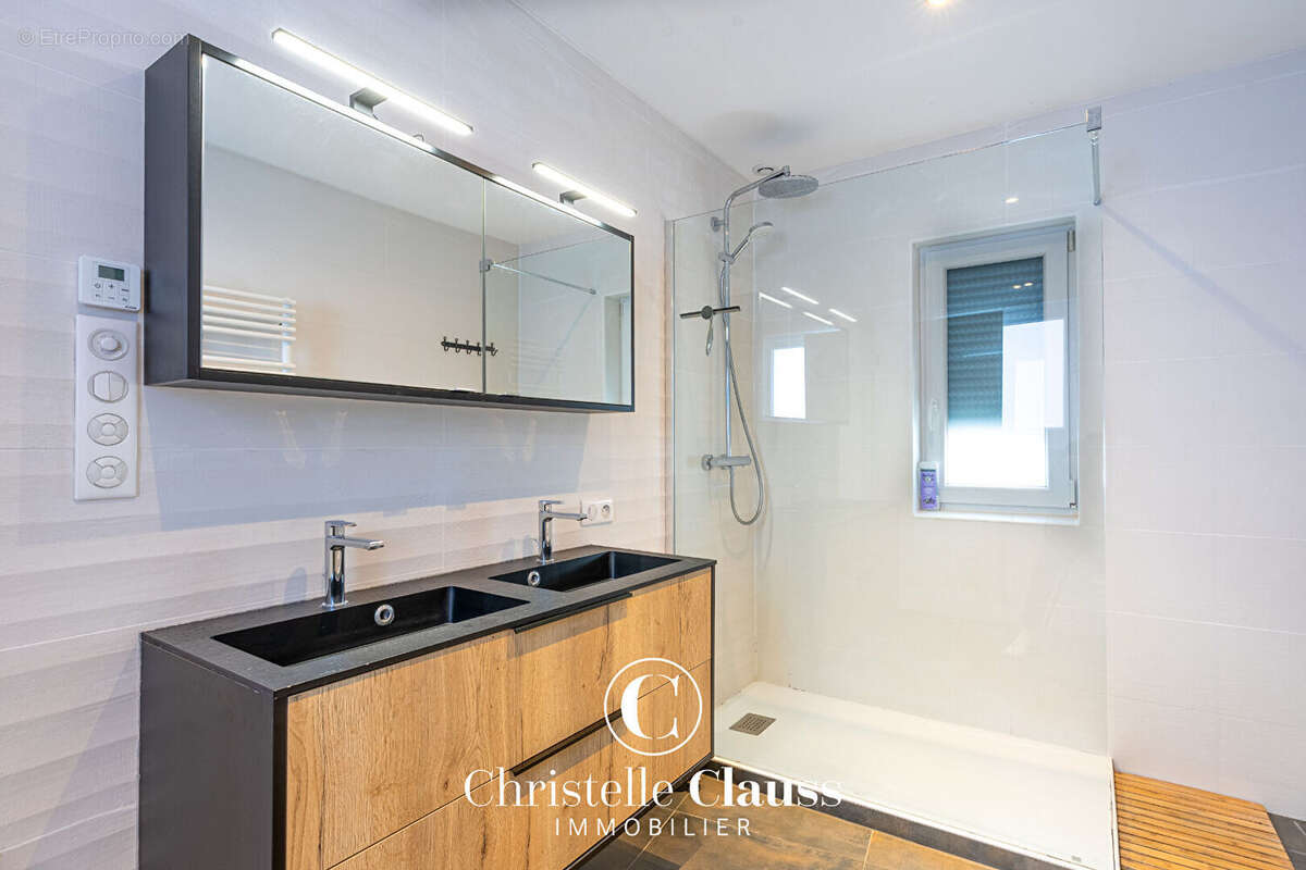 Appartement à RHINAU