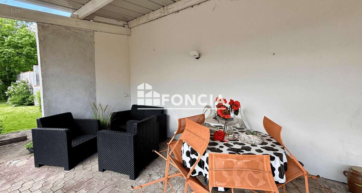 Maison à SAINT-SYMPHORIEN