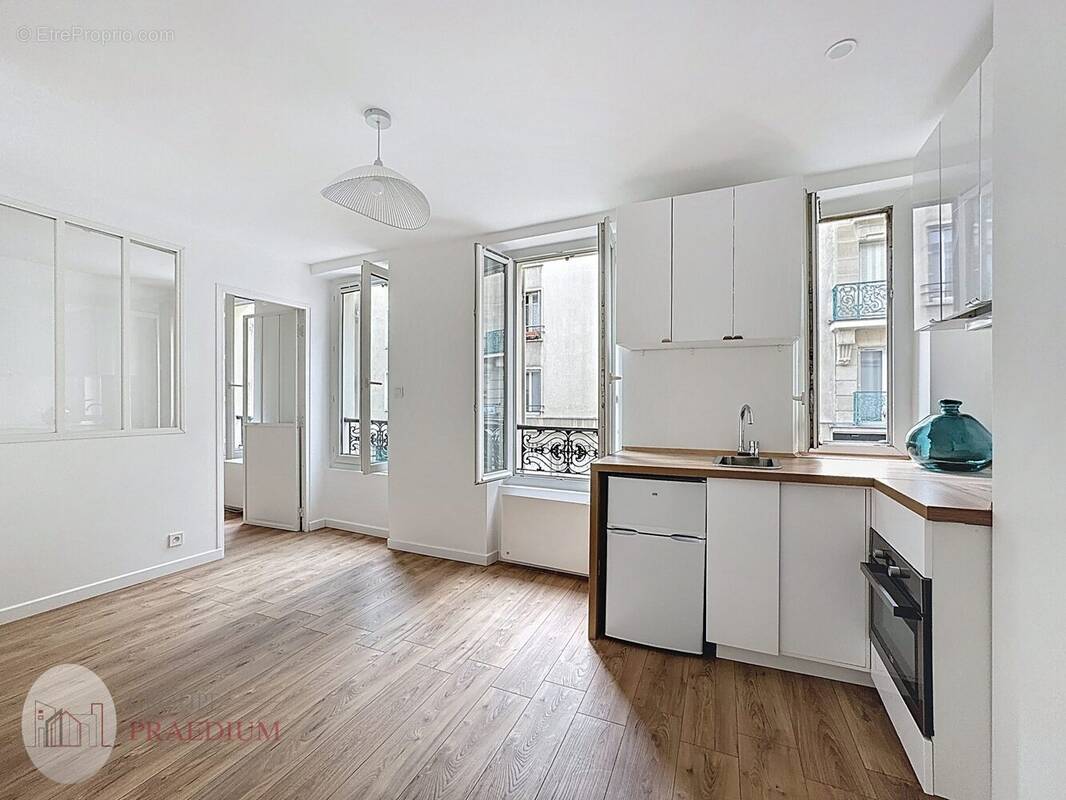 Appartement à PARIS-17E