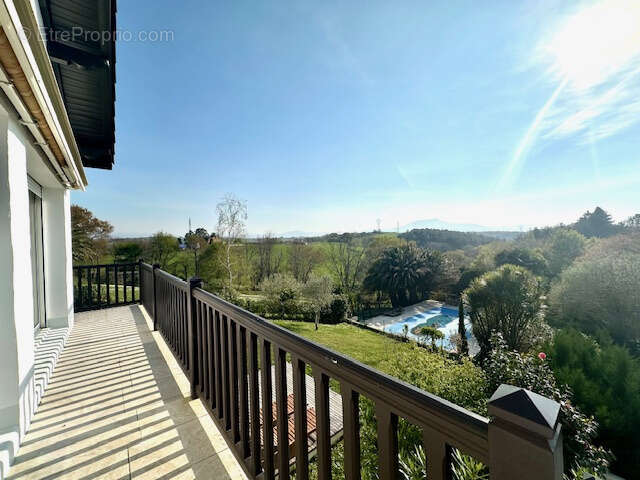 Appartement à ARBONNE