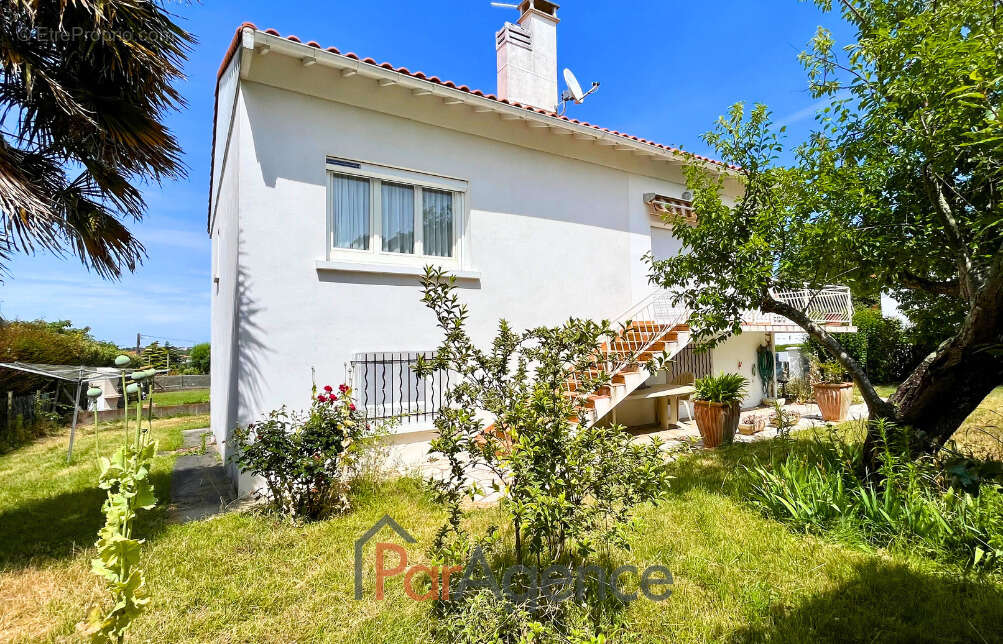 Maison à MESCHERS-SUR-GIRONDE