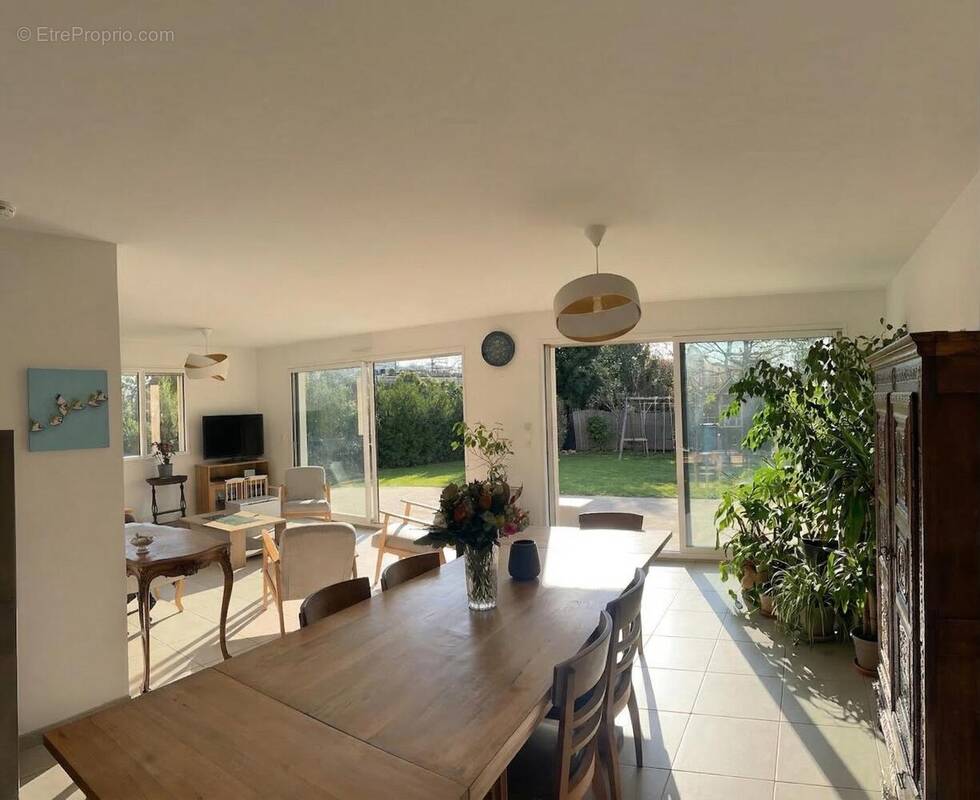 Photo 1 - Maison à SAINT-REMY-LES-CHEVREUSE