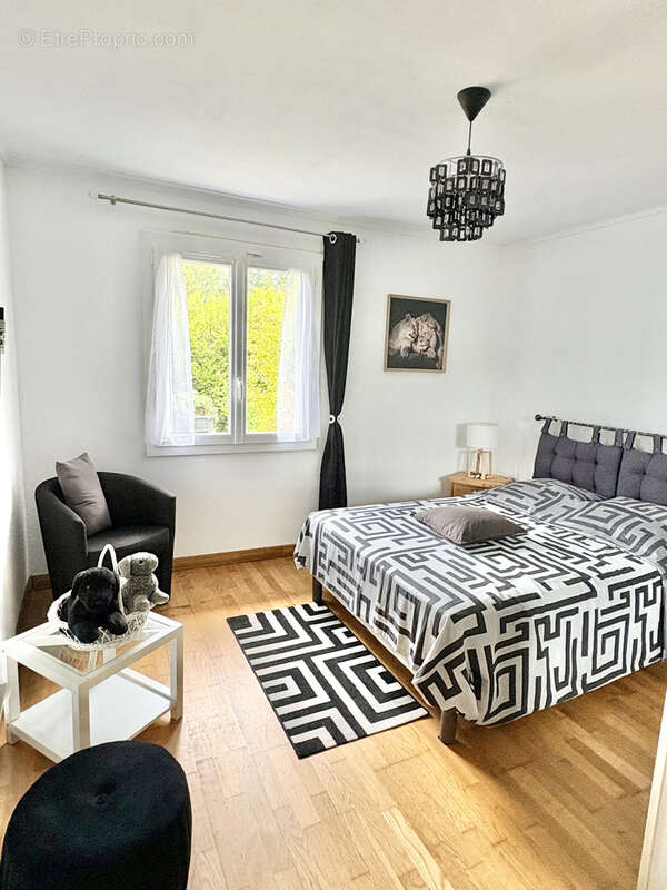Jolie maison avec jardin 1010m2 au coeur d'un village très recherché - photo 20