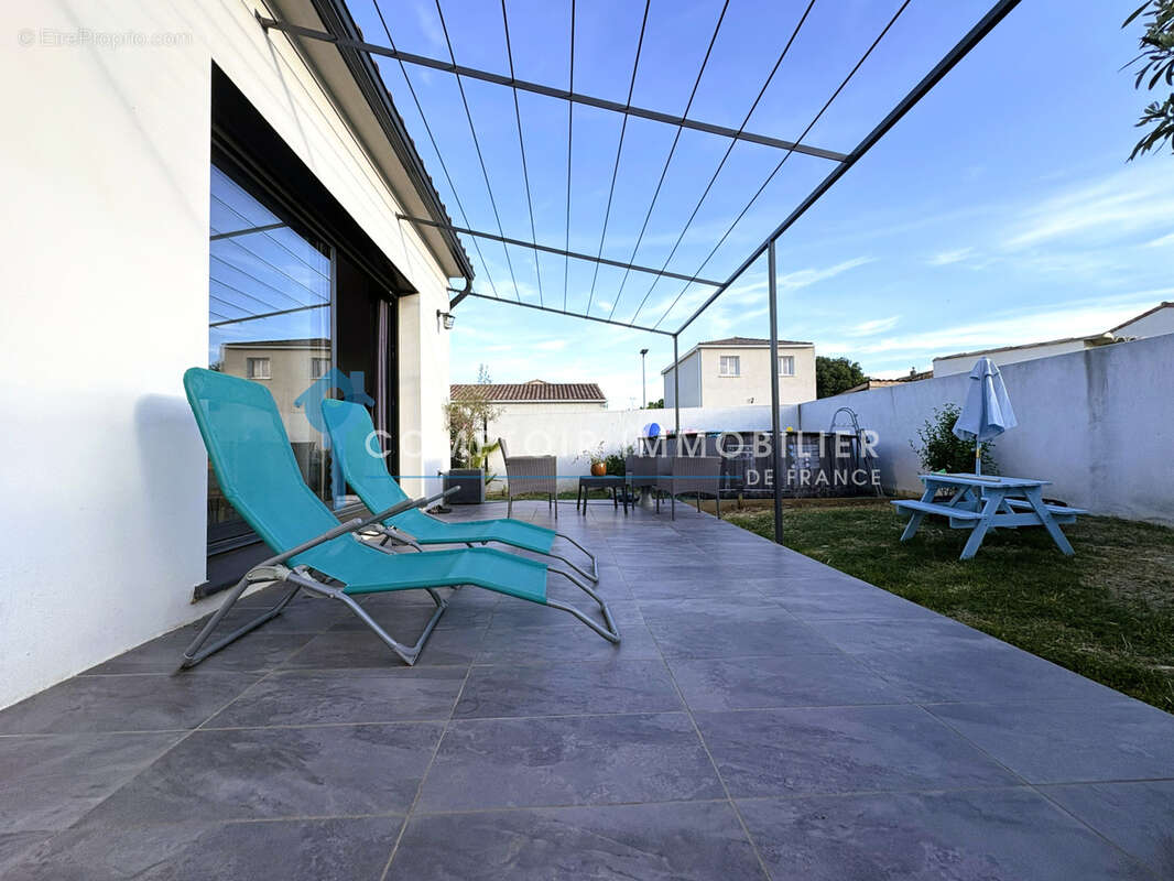 DEPT-30-A VENDRE-MEYNES Belle Villa de plain pied RT2012 agréable et lumineuse - photo 4