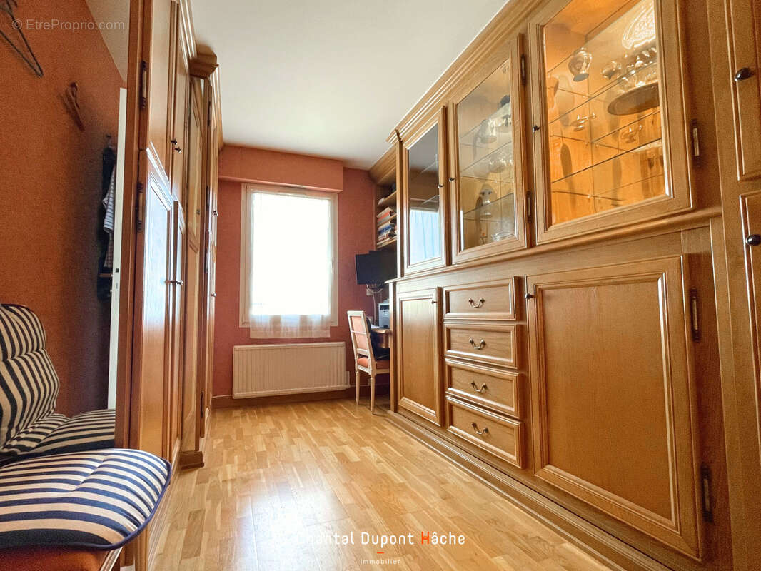 Appartement à MAINVILLIERS