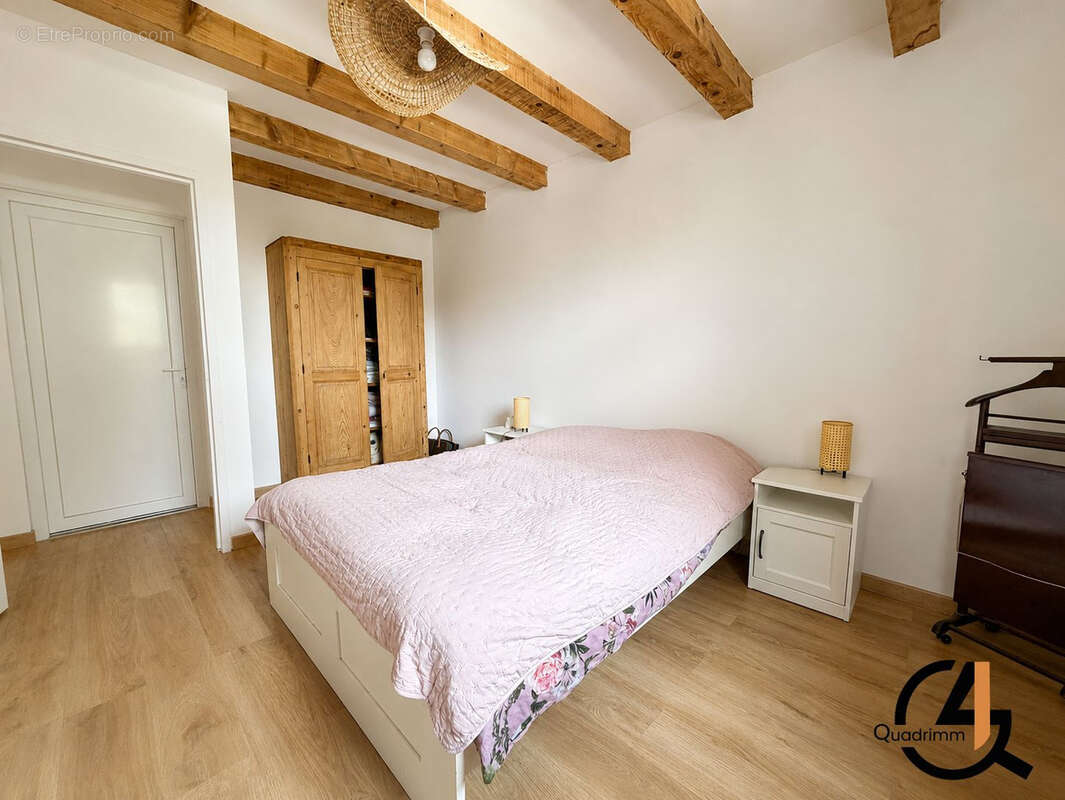 Maison T5 de plain-pied avec jardin, piscine et garage - Entre-Vignes - photo 7
