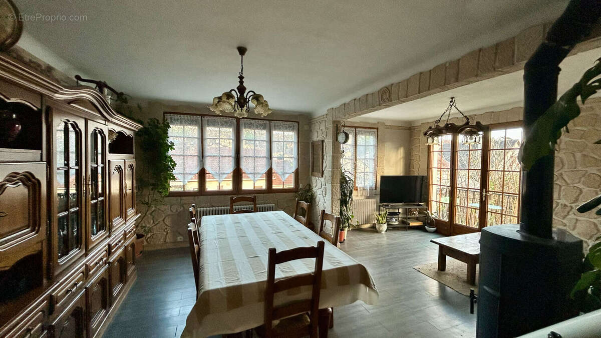 Maison à GOUSSAINVILLE