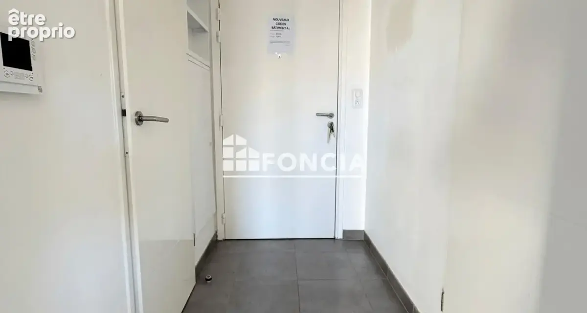 OSNY - F2 43 m² avec balcon exposé SO – À proximité immédiate de la gare - photo 9