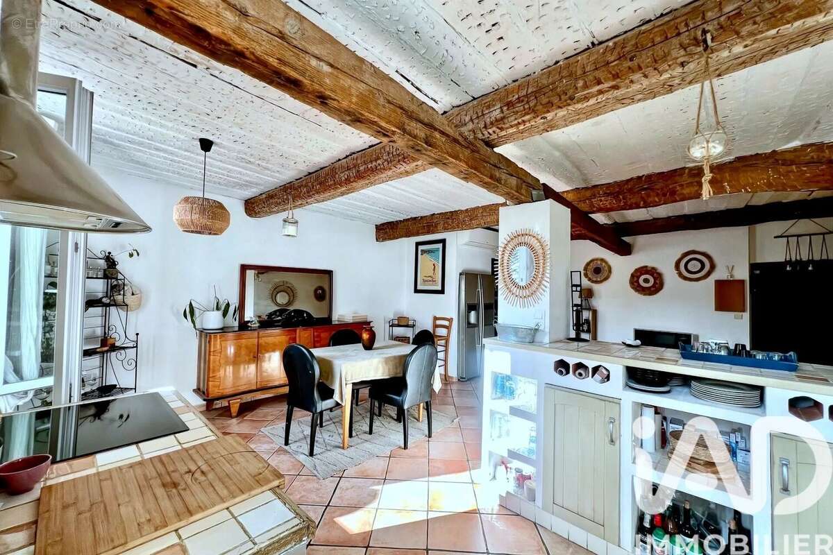 Photo 4 - Appartement à SOLLIES-TOUCAS