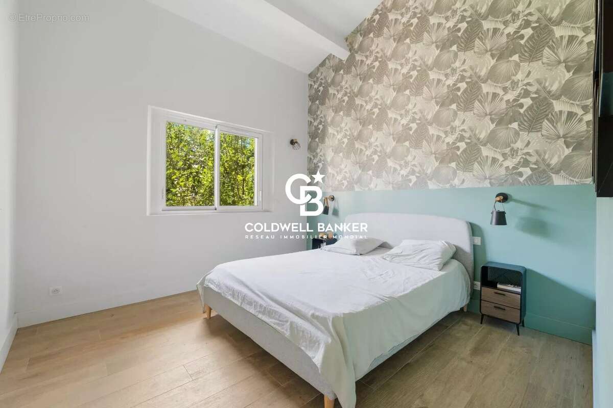 Appartement à SAINT-MATHIEU-DE-TREVIERS