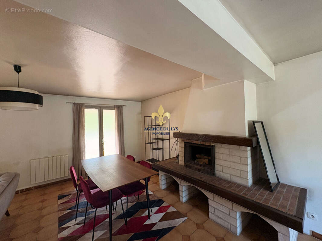 Appartement à GOUVIEUX