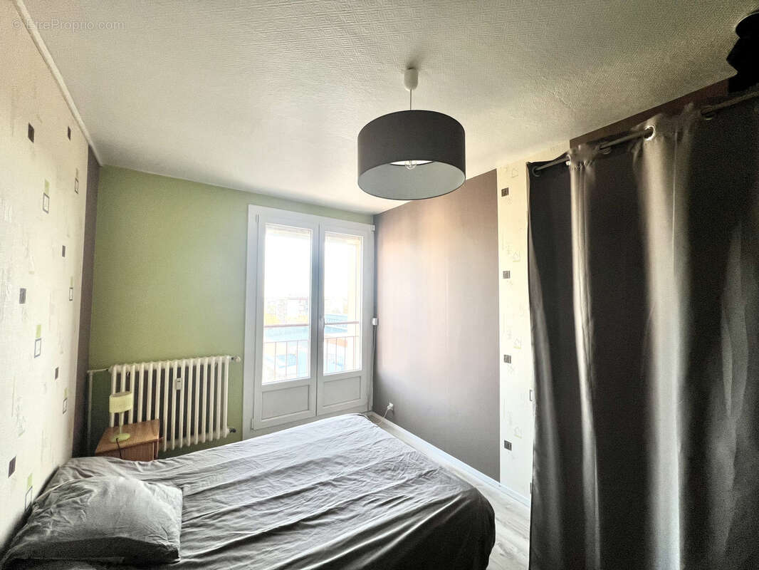 Appartement à CHENOVE