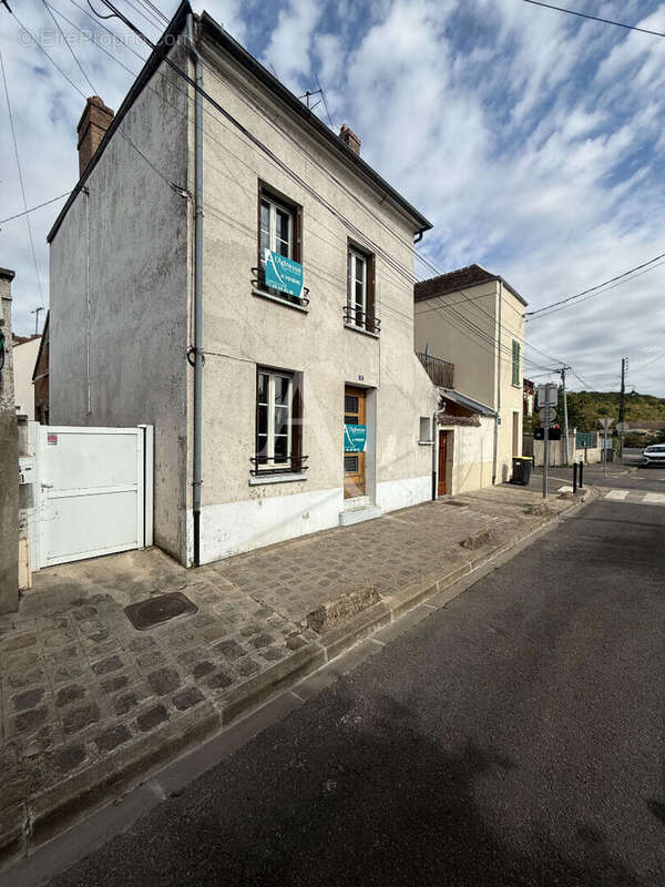 Maison Montereau Fault Yonne 4 pièce(s) 75 m2 - photo 2
