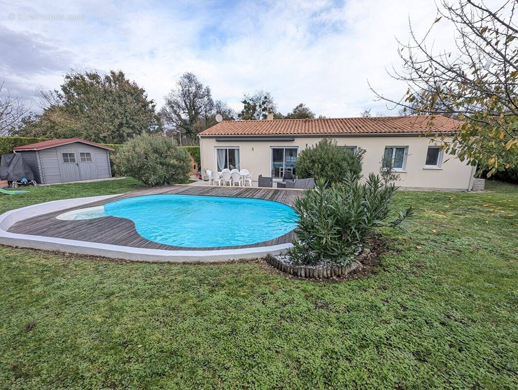 Maison à DOMPIERRE-SUR-CHARENTE