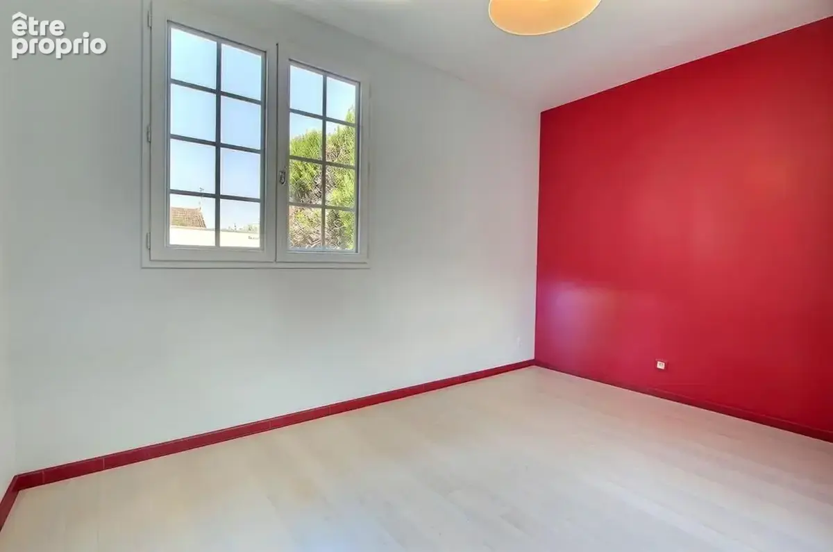 Maison individuelle, 4 chambres sur sous-sol total avec jardin - photo 6