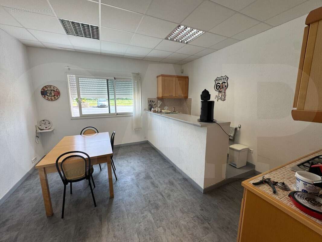 1200 m² à Bourgbarre  - photo 11