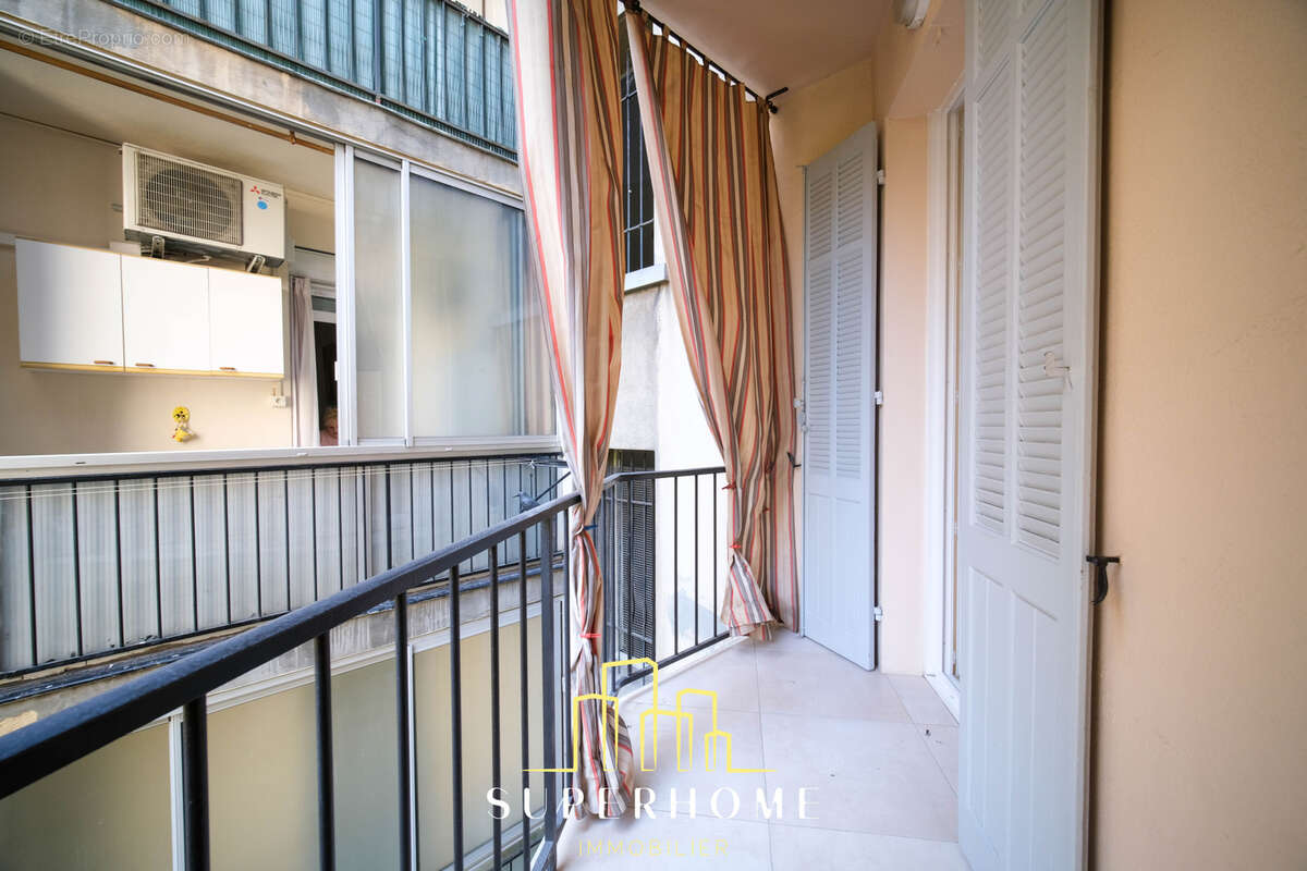 Appartement à MARSEILLE-6E