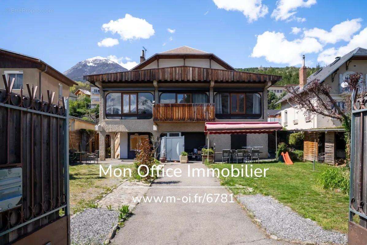 Maison à EMBRUN