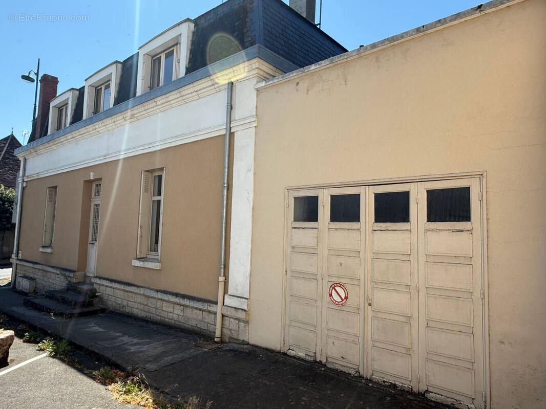 Maison à LA CHATRE