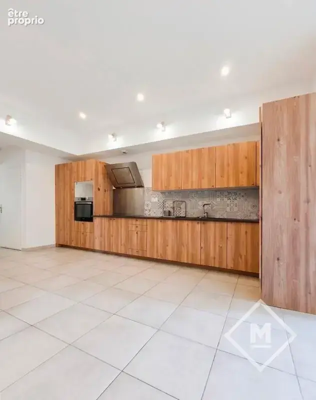 vente appartement T3/4 de 82m² en bon état avec ascenseur, Idéalement situé à Castellane, Marseille 6ème - photo 5