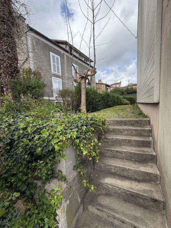 Appartement à CORBEIL-ESSONNES