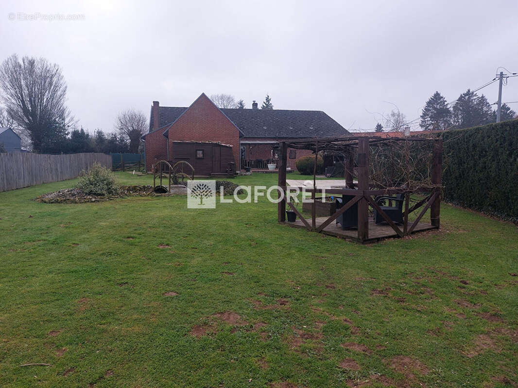 Maison à VACQUERIE-LE-BOUCQ