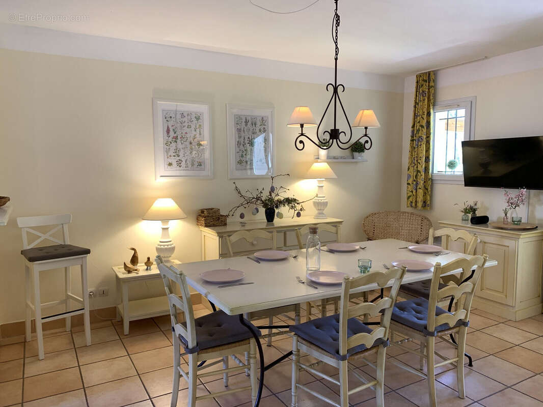 Maison 110 m² à Mallemort  - photo 9