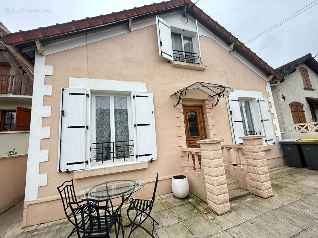 Maison à MITRY-MORY