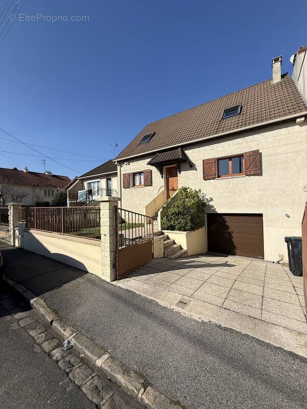 Maison à LE BLANC-MESNIL