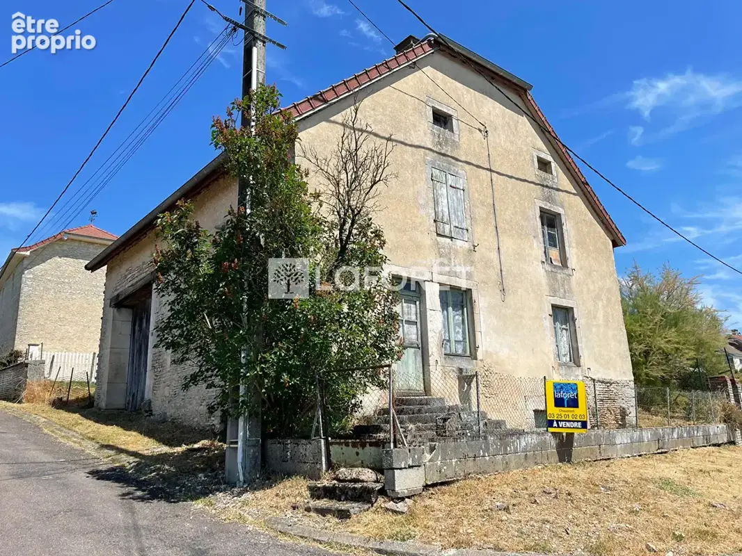 Maison à COUR-L'EVEQUE