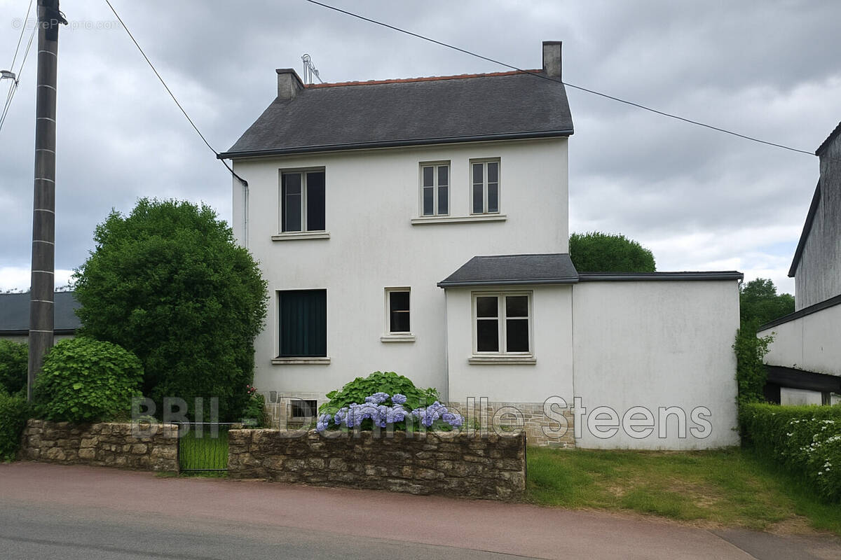 Maison à CORLAY