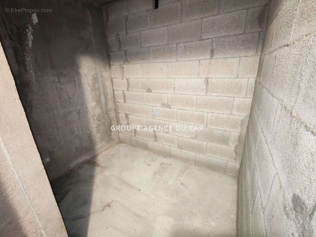 A vendre - appartement 2 pieces centre ville - 200m de la mer - garage en option - saint aygulf - photo 15