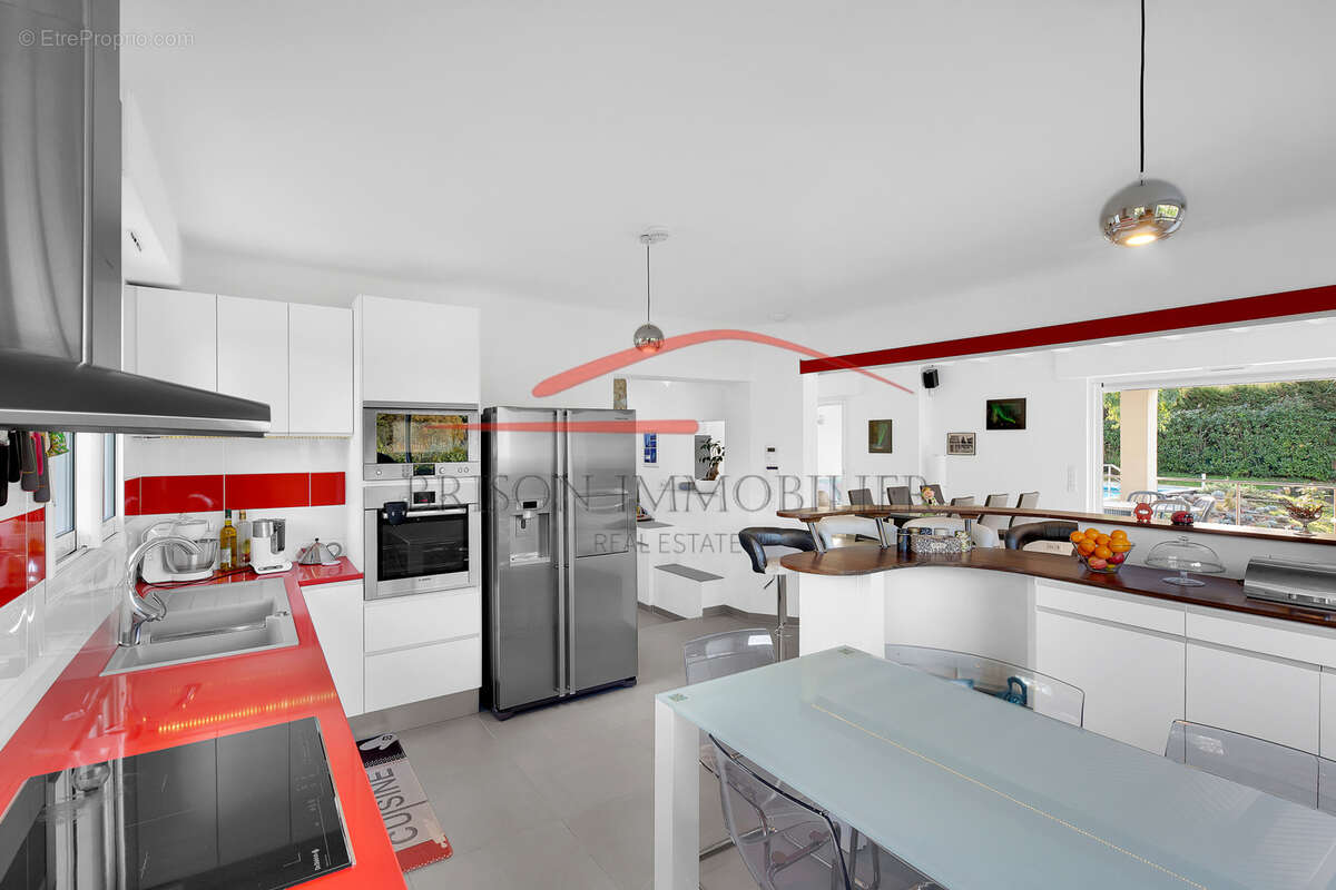 Maison à ROQUEFORT-LES-PINS