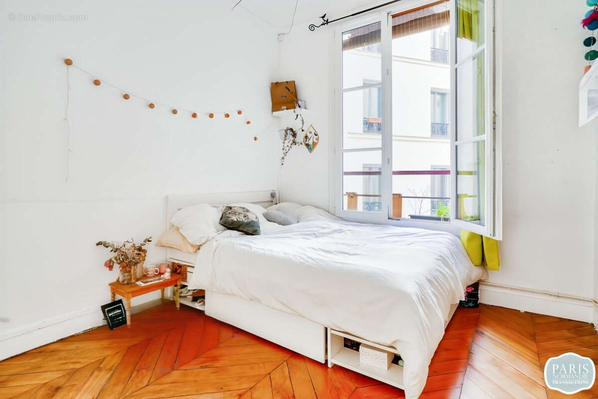 Appartement à PARIS-10E