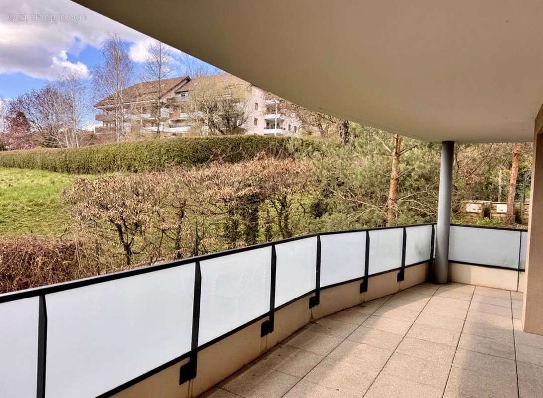Très beau T4 avec terrasse de 24 m2 à proximité du lac d'Annecy ! - photo 4