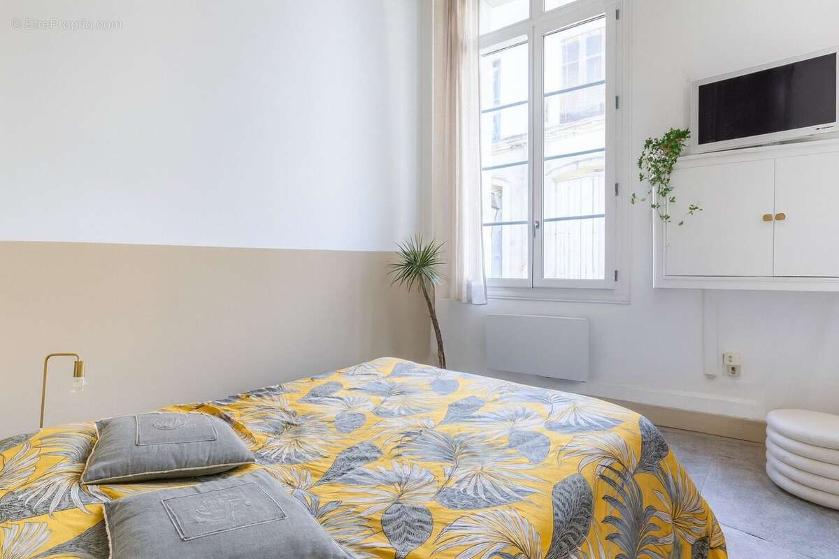 Appartement bourgeois rénové de 61 m² avec cheminée dans l'Écusson à Montpellier - photo 5