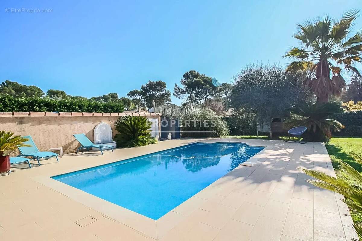 Maison à MOUANS-SARTOUX