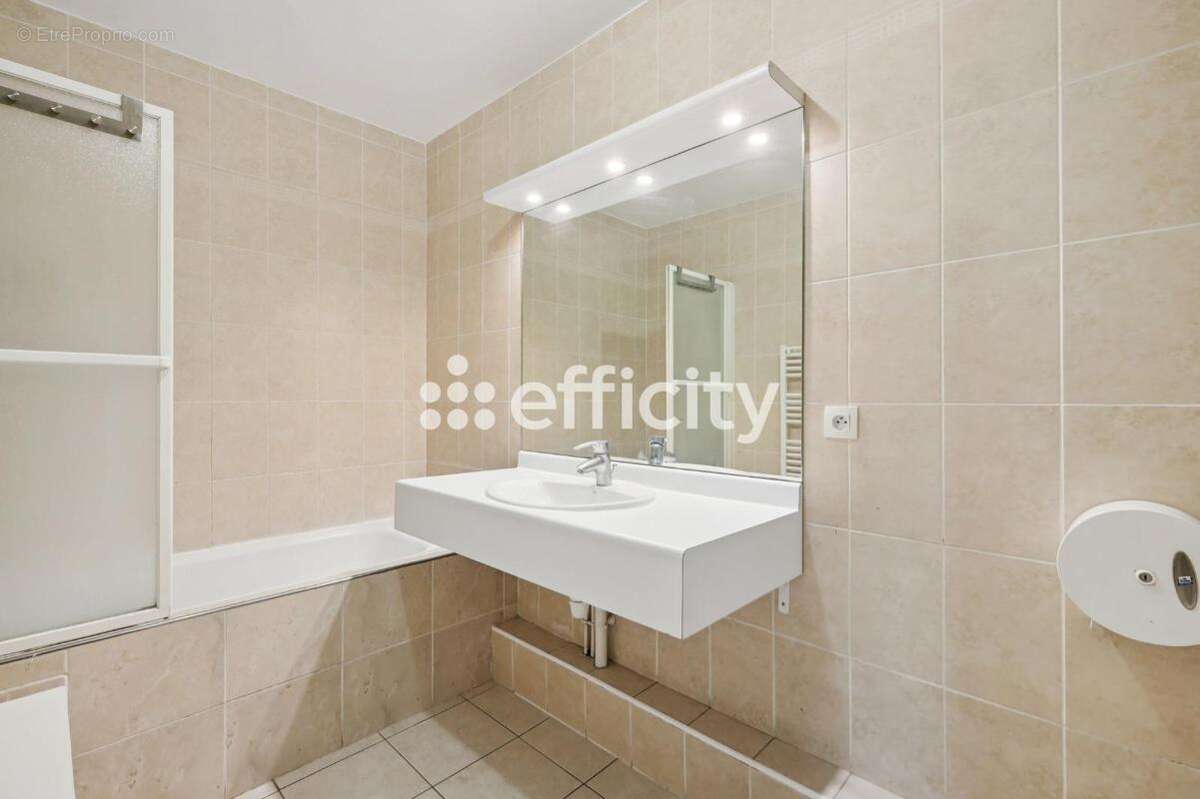 Appartement à MONTROUGE