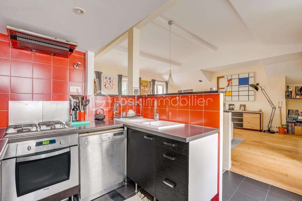 Appartement à PARIS-20E
