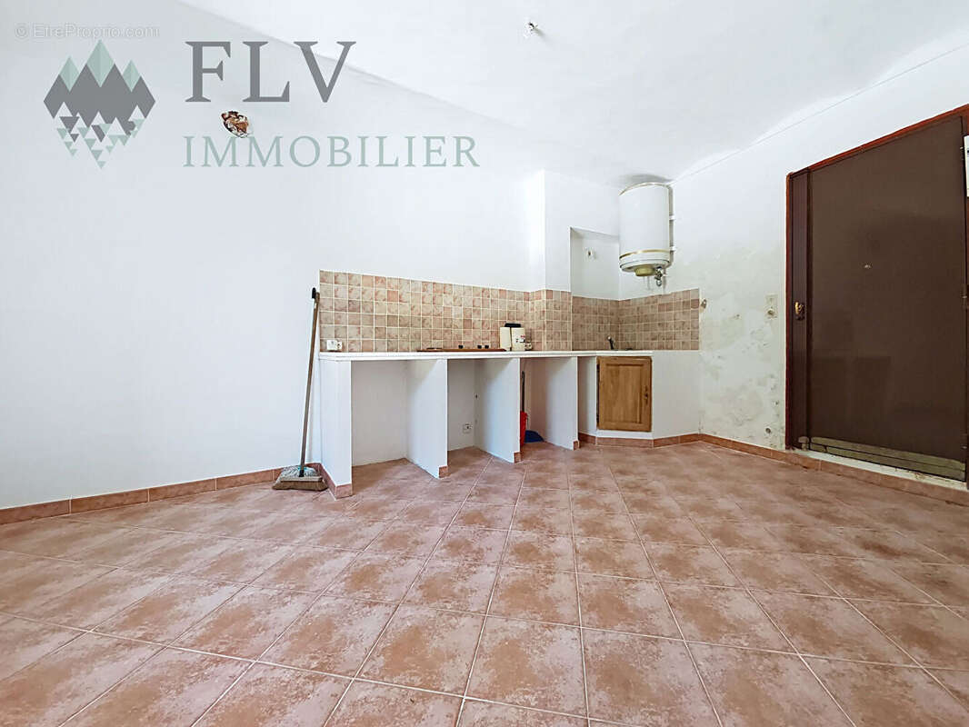Appartement Saint Sauveur Sur Tinee 2 pièce(s) - photo 3