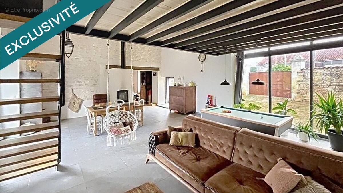 Photo 1 - Maison à PUYREAUX